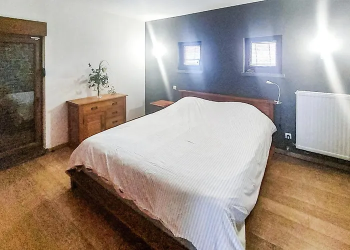 Jolie Maison Avec Piscine *
